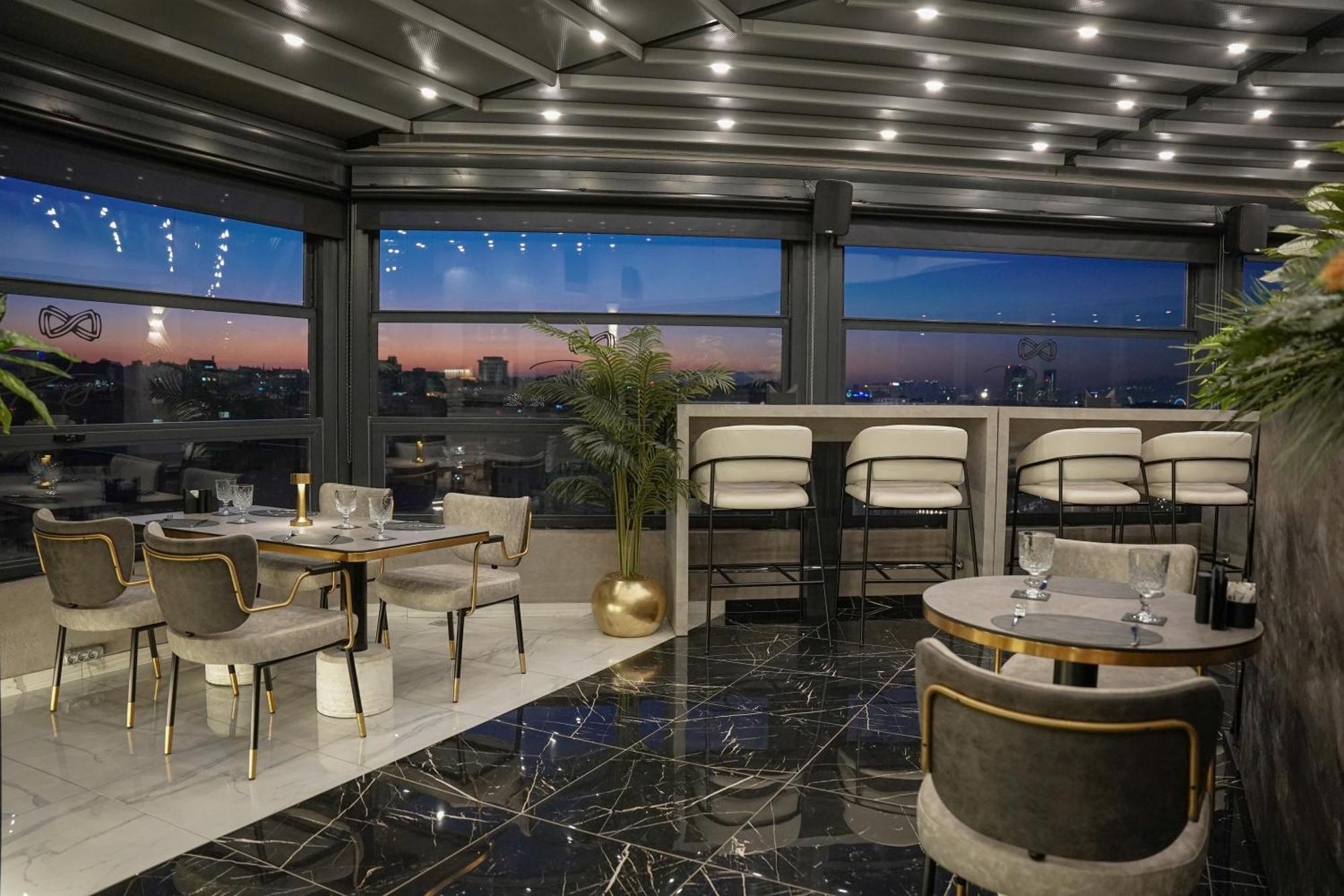 安卡拉新公园酒店 外观 照片 The Sky Bar